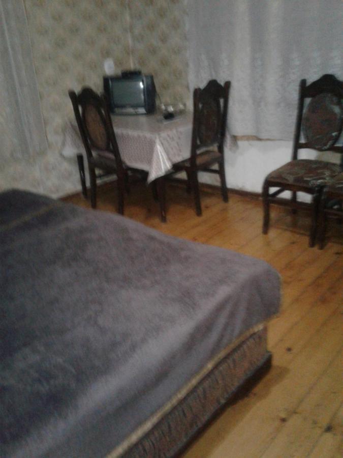 Levani'S Guesthouse Zugdidi Esterno foto